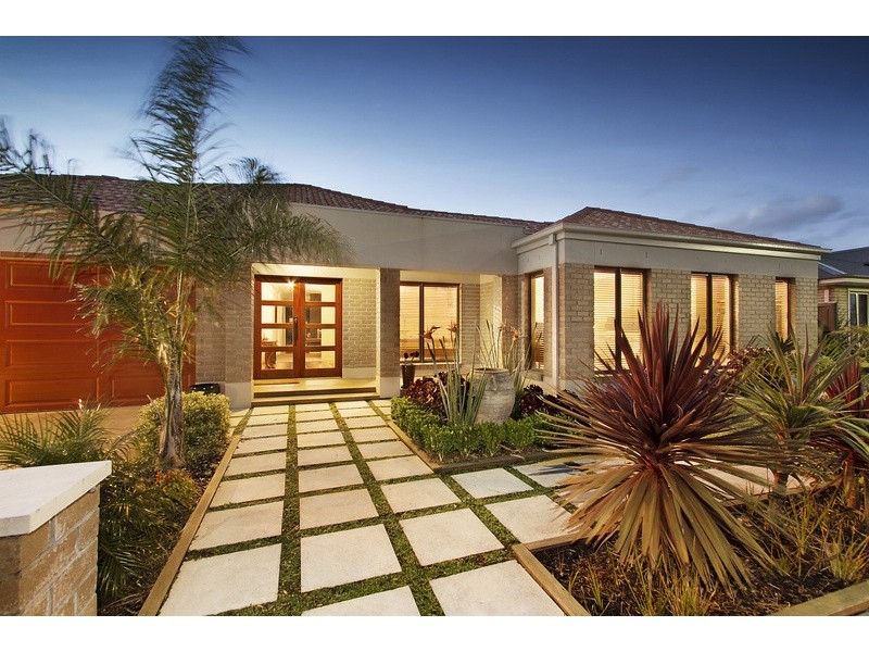 5 Stanhope Avenue, Berwick VIC 3806