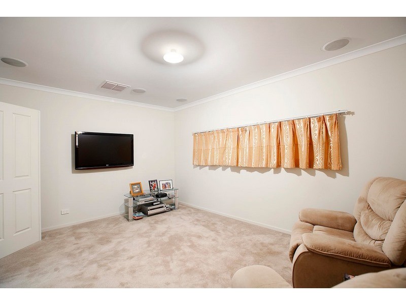 12 Stanhope Avenue, Berwick VIC 3806