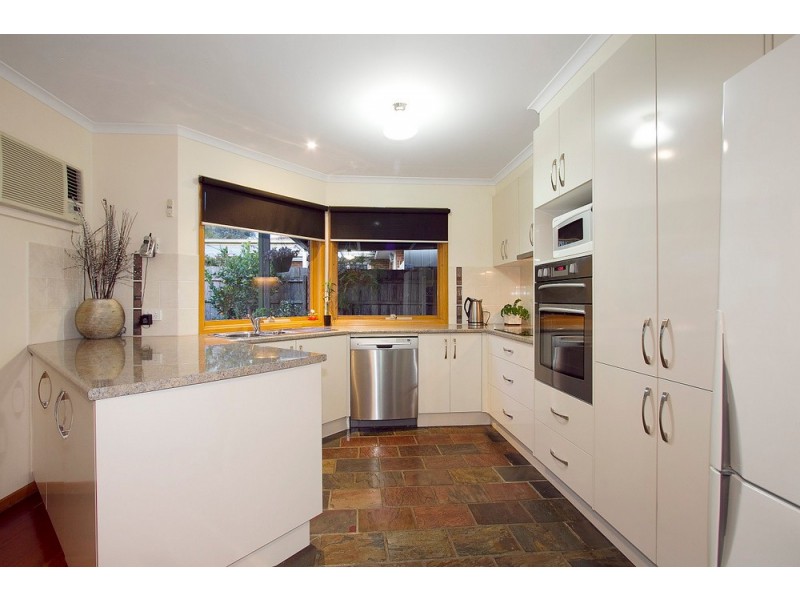 34 Coowarra Way, Berwick VIC 3806