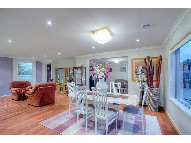 34 Vert Avenue, Narre Warren South VIC 3805