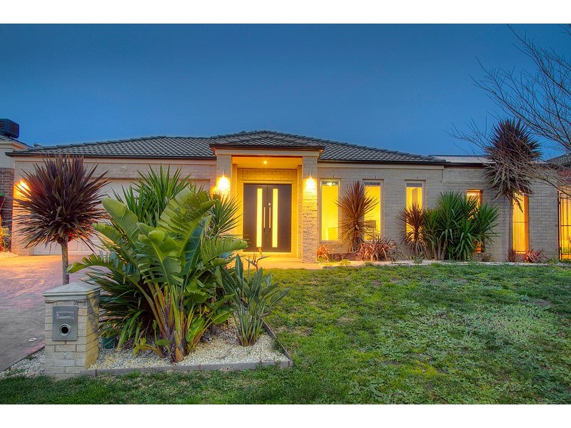 7 Landra Court, Berwick VIC 3806