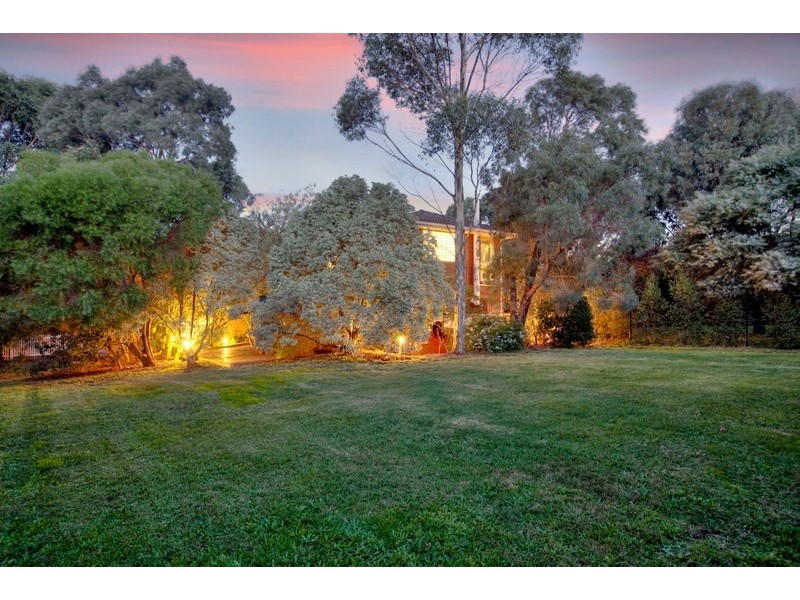 6 – 8 Innes Court, Berwick VIC 3806