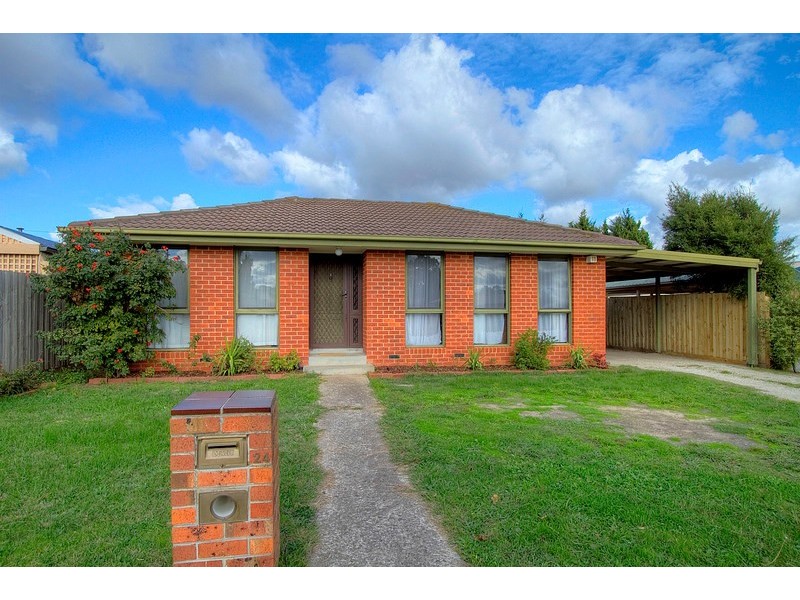 24 Collins Crescent, Berwick VIC 3806
