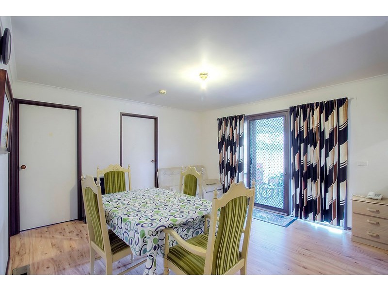 24 Collins Crescent, Berwick VIC 3806