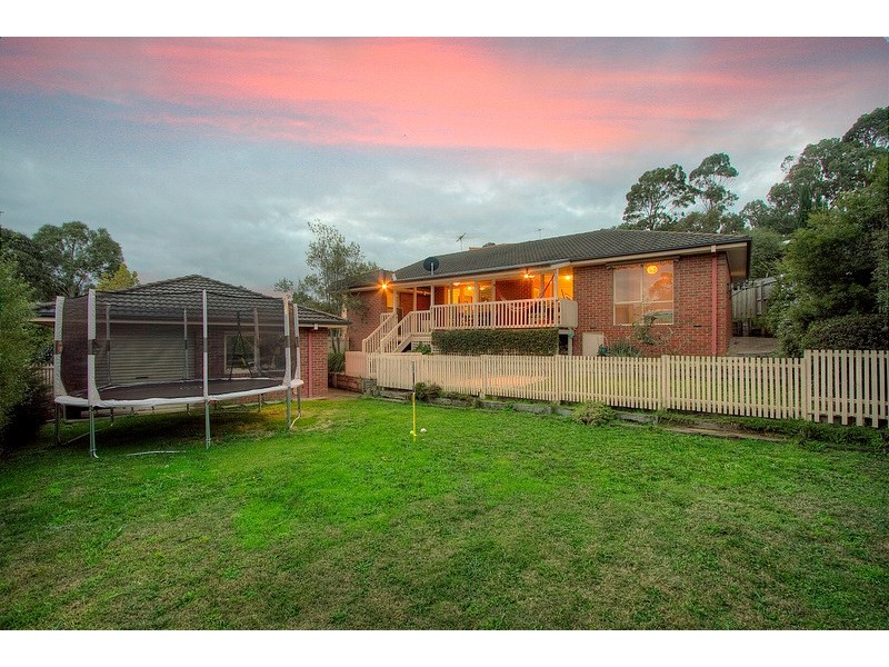 13 Vista Court, Berwick VIC 3806