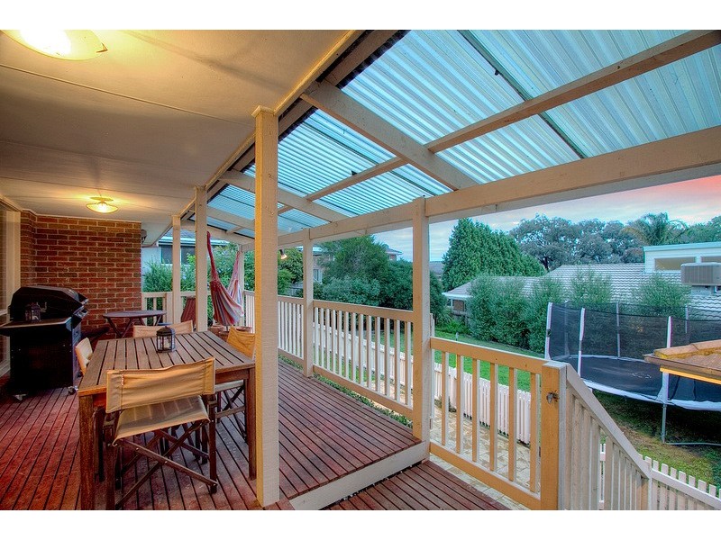 13 Vista Court, Berwick VIC 3806