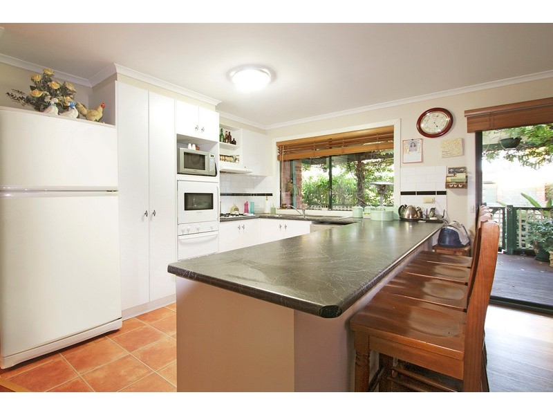 6 Pinewood Crescent, Berwick VIC 3806