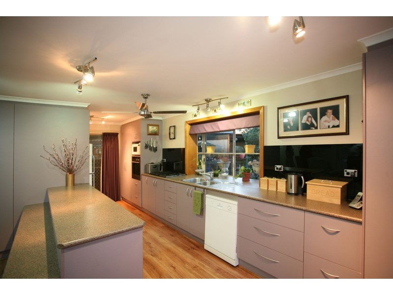 16 Peggie Court, Narre Warren VIC 3805