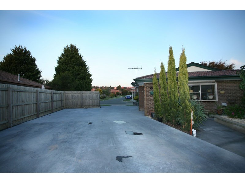 16 Peggie Court, Narre Warren VIC 3805