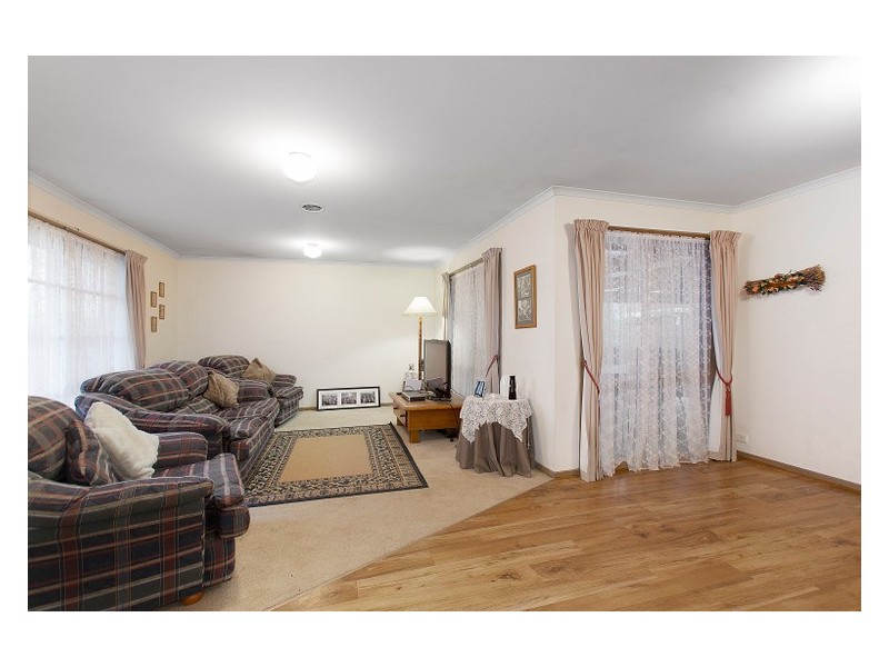 19 Insignia Crescent, Berwick VIC 3806