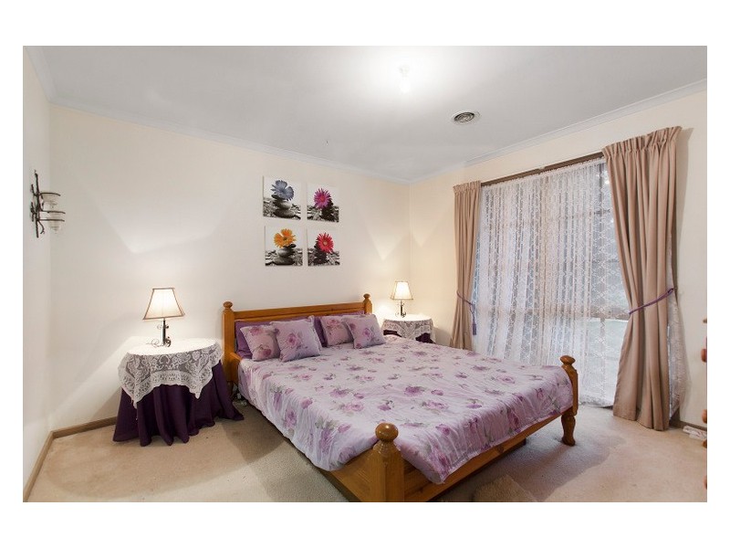 19 Insignia Crescent, Berwick VIC 3806