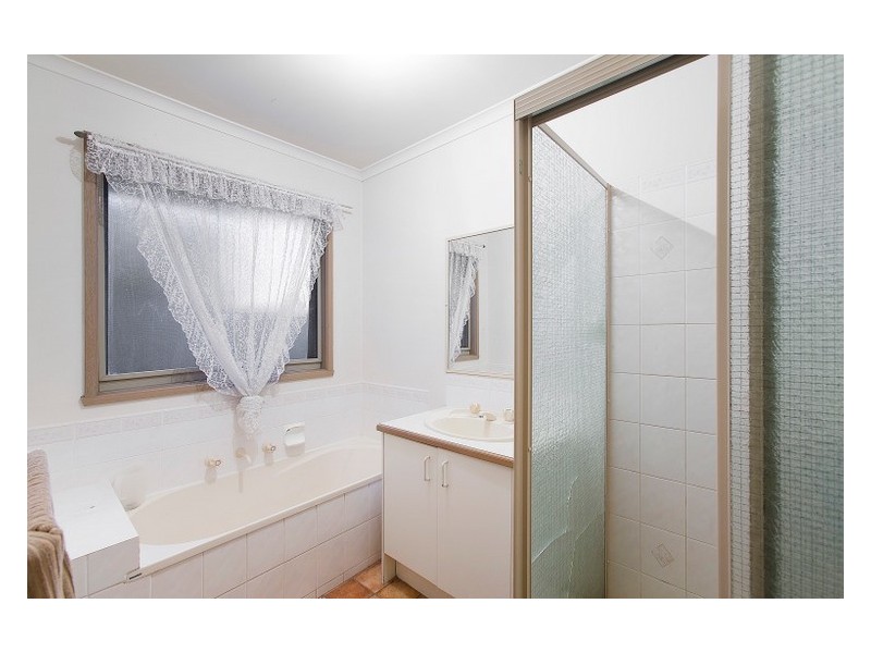 19 Insignia Crescent, Berwick VIC 3806