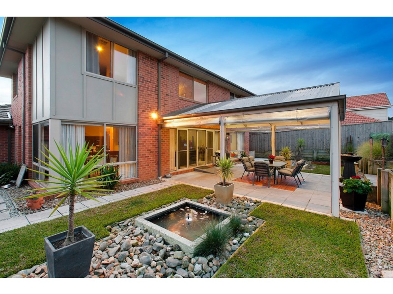 6 Hamdon Green, Berwick VIC 3806