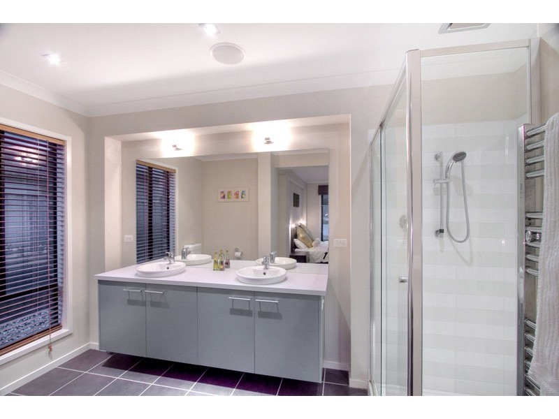 3 Calliandra Court, Berwick VIC 3806