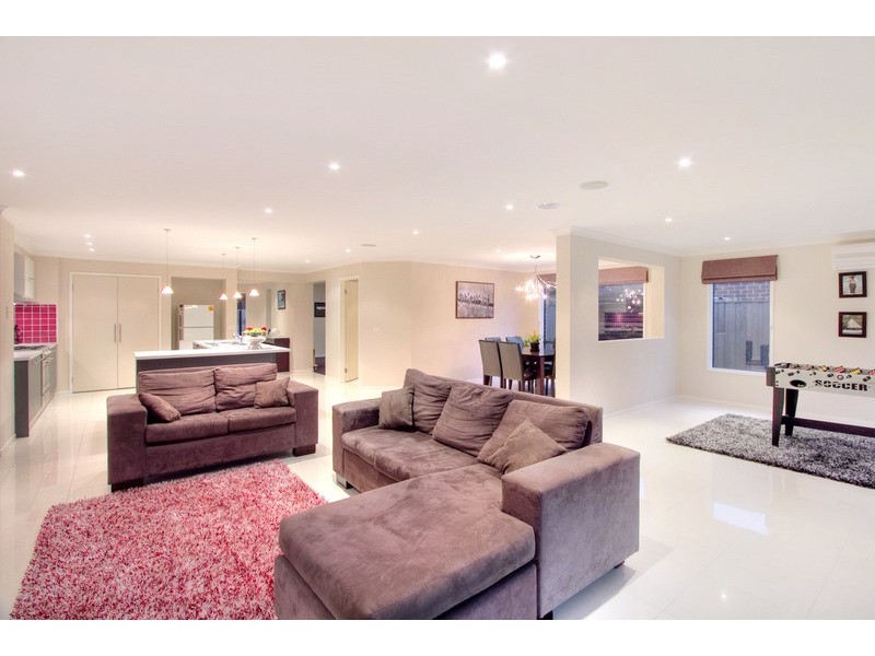 3 Calliandra Court, Berwick VIC 3806