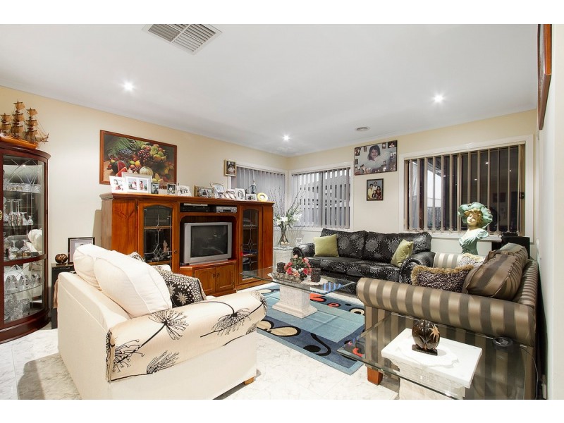 28 Merriwee Grove, Narre Warren South VIC 3805