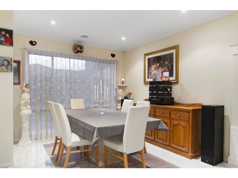 28 Merriwee Grove, Narre Warren South VIC 3805