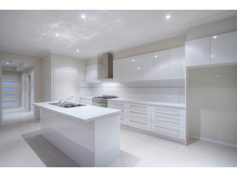 15 Esprit Avenue, Cranbourne North VIC 3977