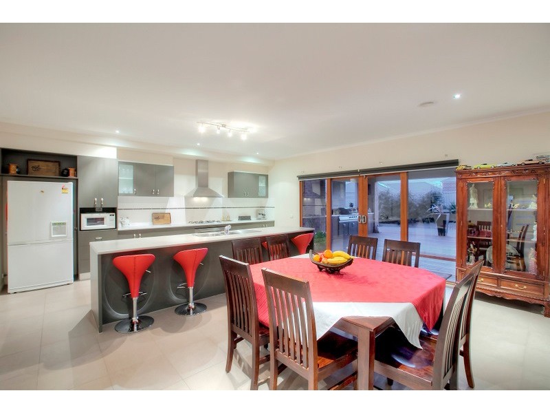 7 Arbour Rise, Pakenham VIC 3810