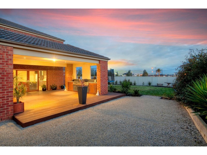 7 Arbour Rise, Pakenham VIC 3810