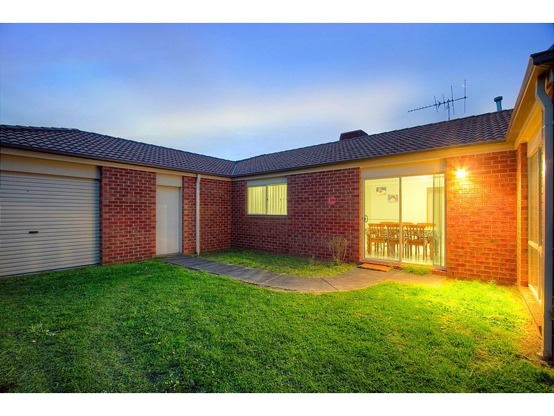 17 Ardenne Court, Narre Warren South VIC 3805
