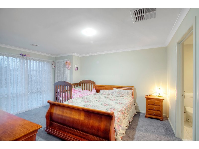 17 Ardenne Court, Narre Warren South VIC 3805