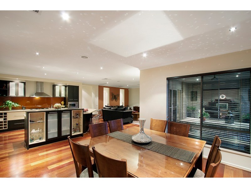 9 Oakmoss Place, Berwick VIC 3806