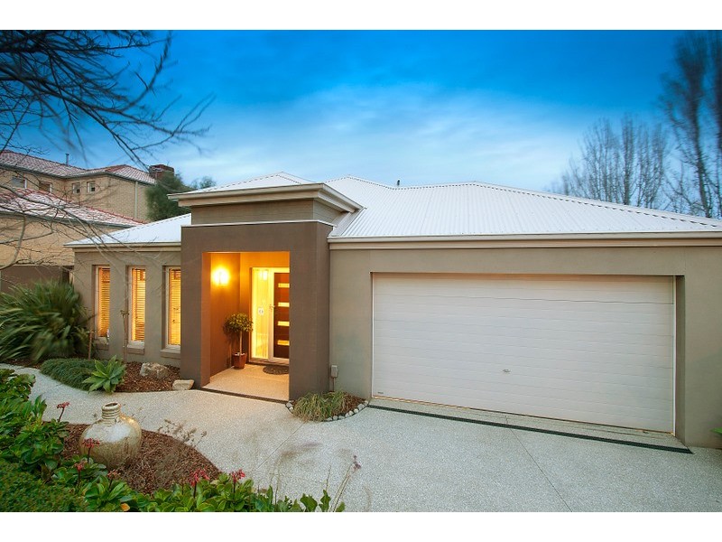 9 Oakmoss Place, Berwick VIC 3806