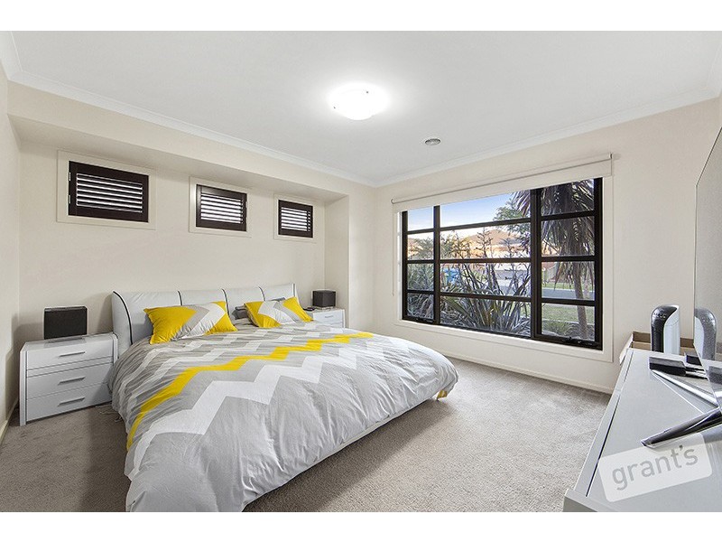 25 Bernly Boulevard, Berwick VIC 3806