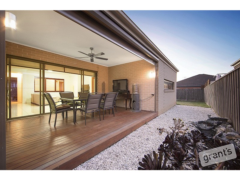 25 Bernly Boulevard, Berwick VIC 3806