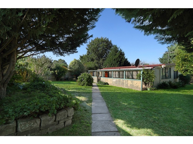 2 Hudson Street, Beaconsfield VIC 3807