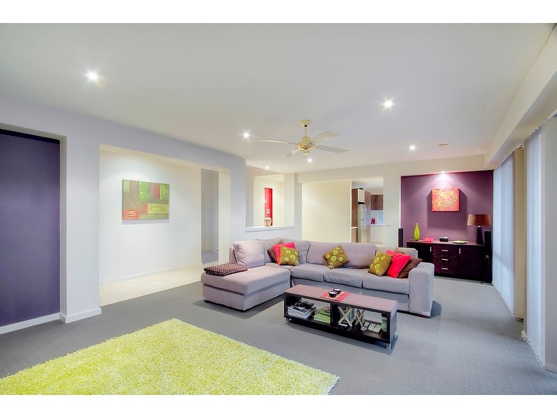 24 Bryn Mawr Boulevard, Berwick VIC 3806