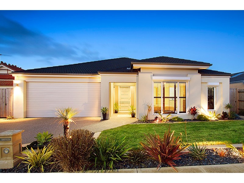 2 Brennan Court, Berwick VIC 3806