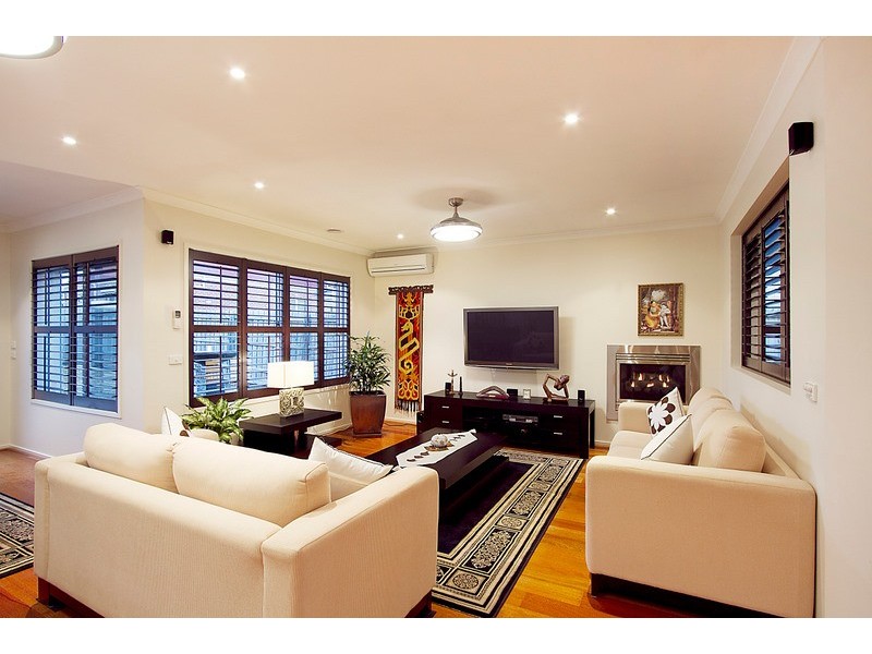 2 Brennan Court, Berwick VIC 3806