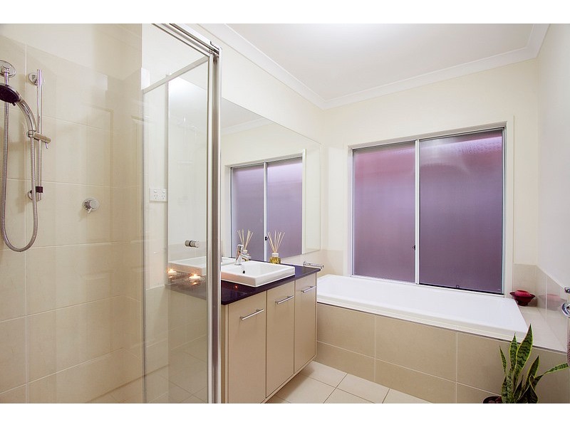 2 Brennan Court, Berwick VIC 3806