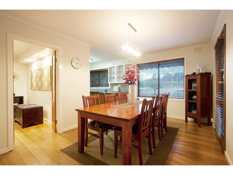 11 Roundhay Court, Berwick VIC 3806