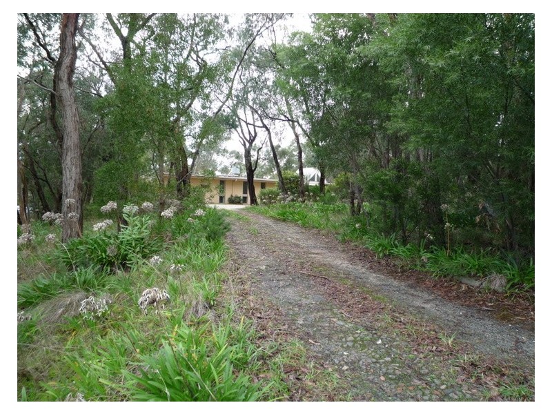 8 Knapton Avenue, Beaconsfield Upper VIC 3808