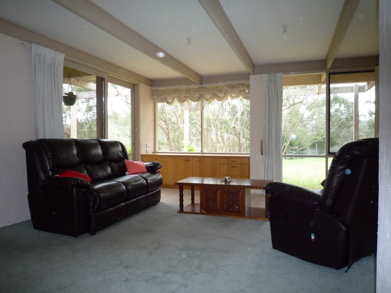 8 Knapton Avenue, Beaconsfield Upper VIC 3808