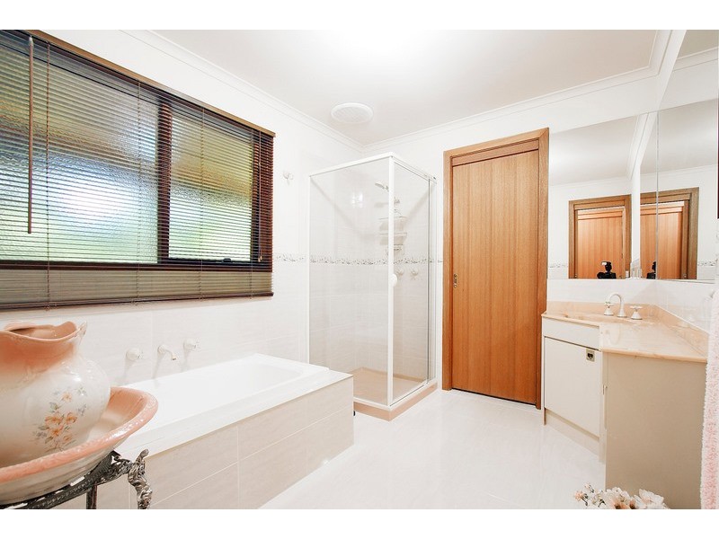 11 Knapton Avenue, Beaconsfield Upper VIC 3808