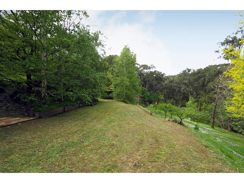 11 Knapton Avenue, Beaconsfield Upper VIC 3808