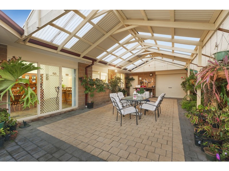 2 Furness Court, Berwick VIC 3806