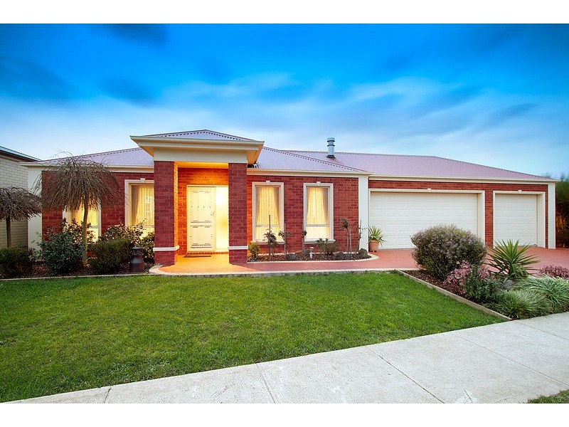 4 Piermont Drive, Berwick VIC 3806