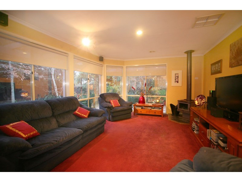 5 Blue Jay Court, Narre Warren South VIC 3805