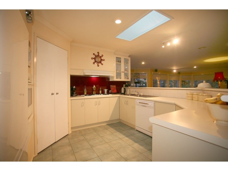 5 Blue Jay Court, Narre Warren South VIC 3805