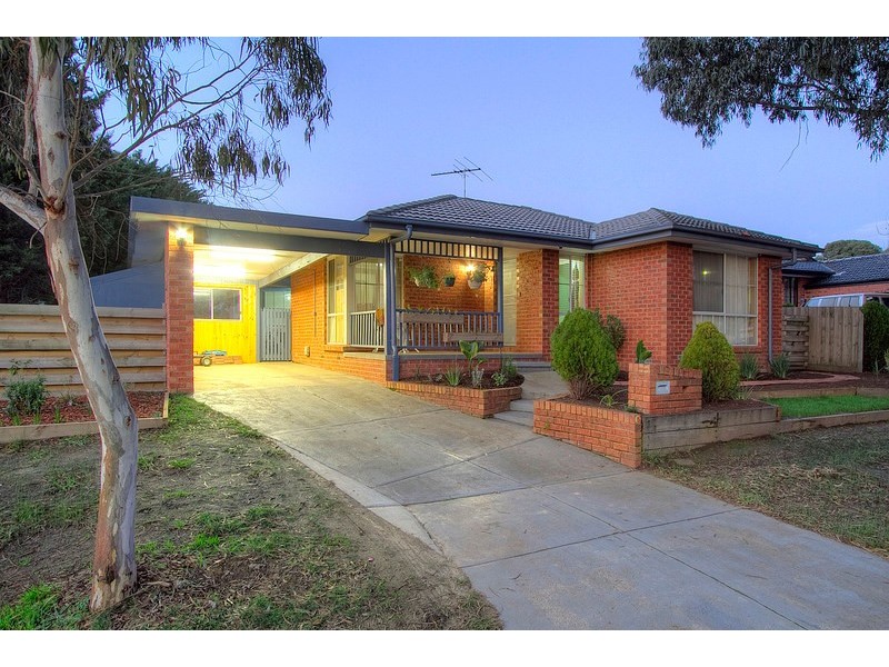 5 Wimmera Court, Berwick VIC 3806