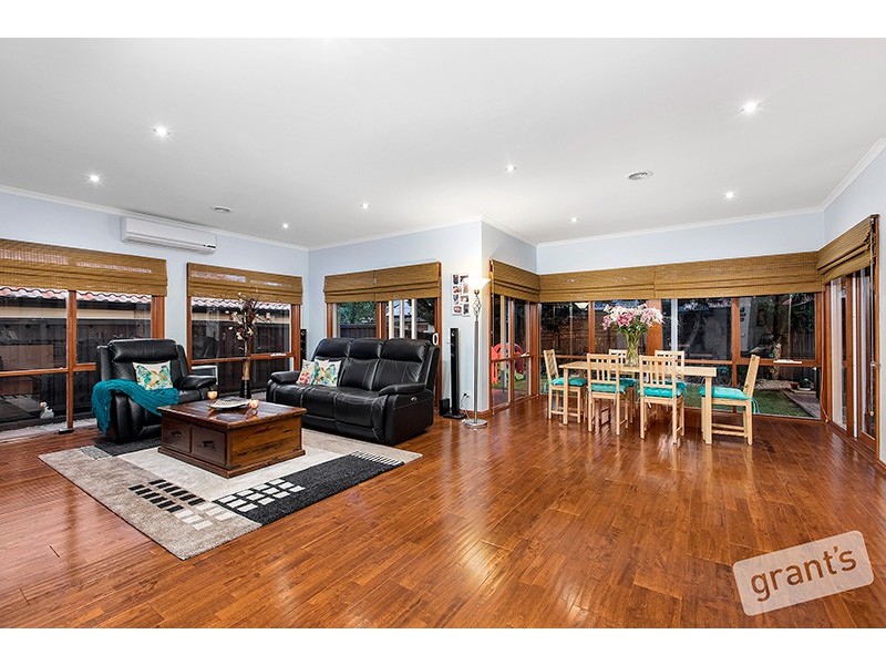 58 Berwick Springs Promenade, Narre Warren South VIC 3805