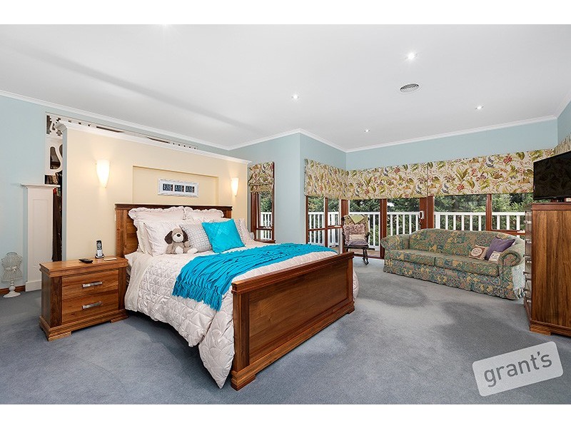58 Berwick Springs Promenade, Narre Warren South VIC 3805