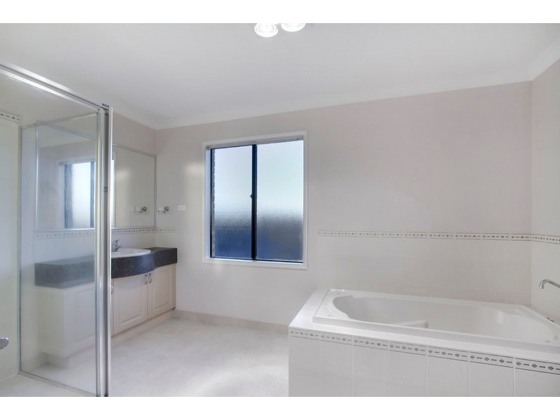 12 Piccadilly Court, Narre Warren South VIC 3805
