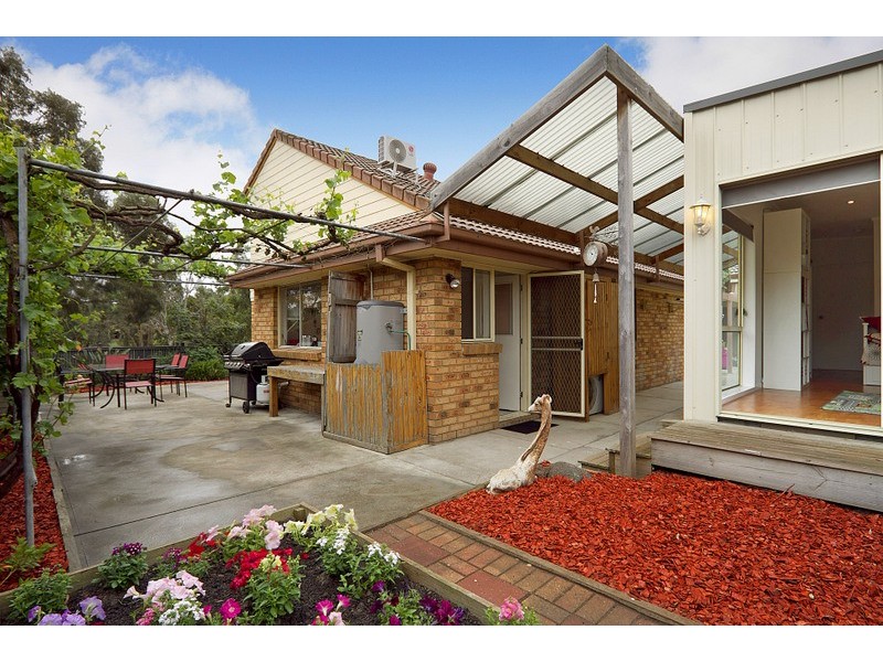 7 Adelong Court, Berwick VIC 3806