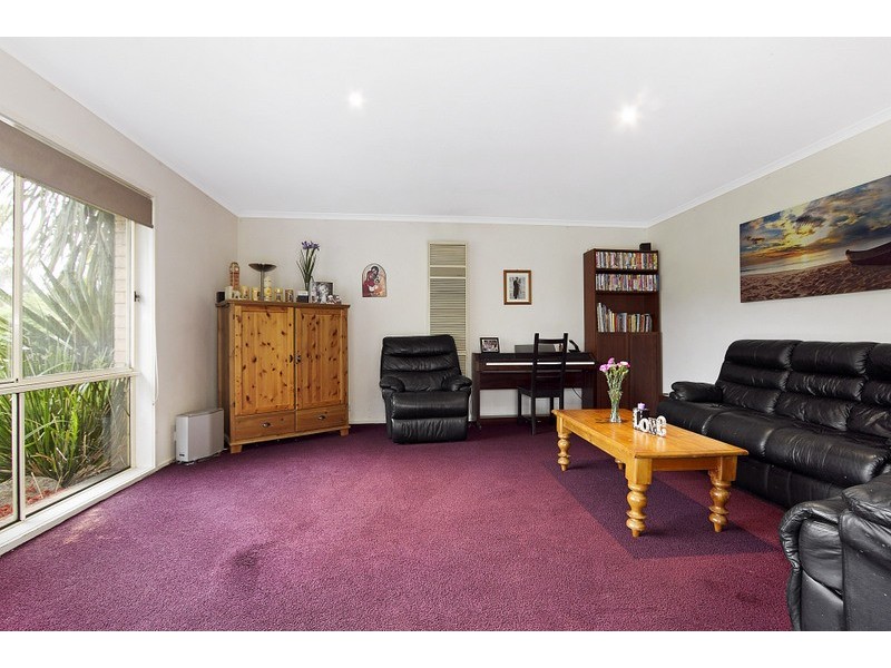 7 Adelong Court, Berwick VIC 3806